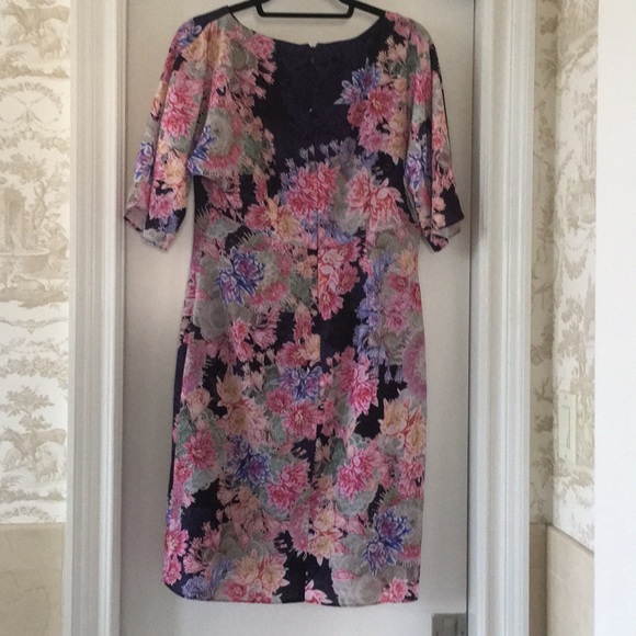 Dress - Picture 4 of 5